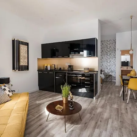 La Avenida De Apartment