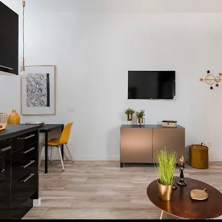 La Avenida De Apartment *